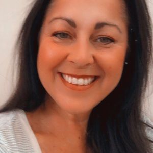 Meet your Posher, Carla